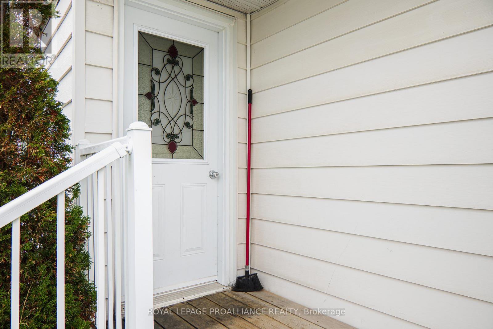 101 Wall Street, Quinte West, Ontario  K8V 4K1 - Photo 4 - X13023898