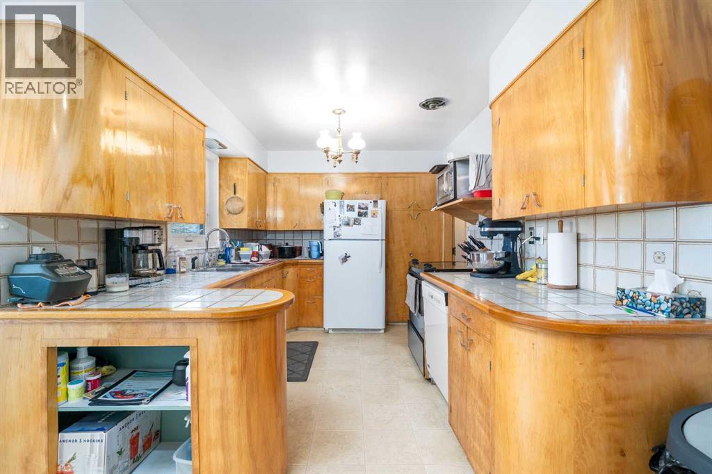 202 3 Avenue E, Bow Island, Alberta  T0K 0G0 - Photo 10 - A2303177