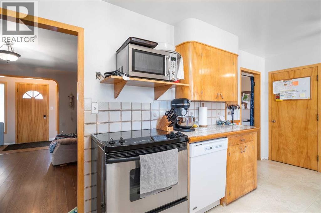 202 3 Avenue E, Bow Island, Alberta  T0K 0G0 - Photo 11 - A2303177