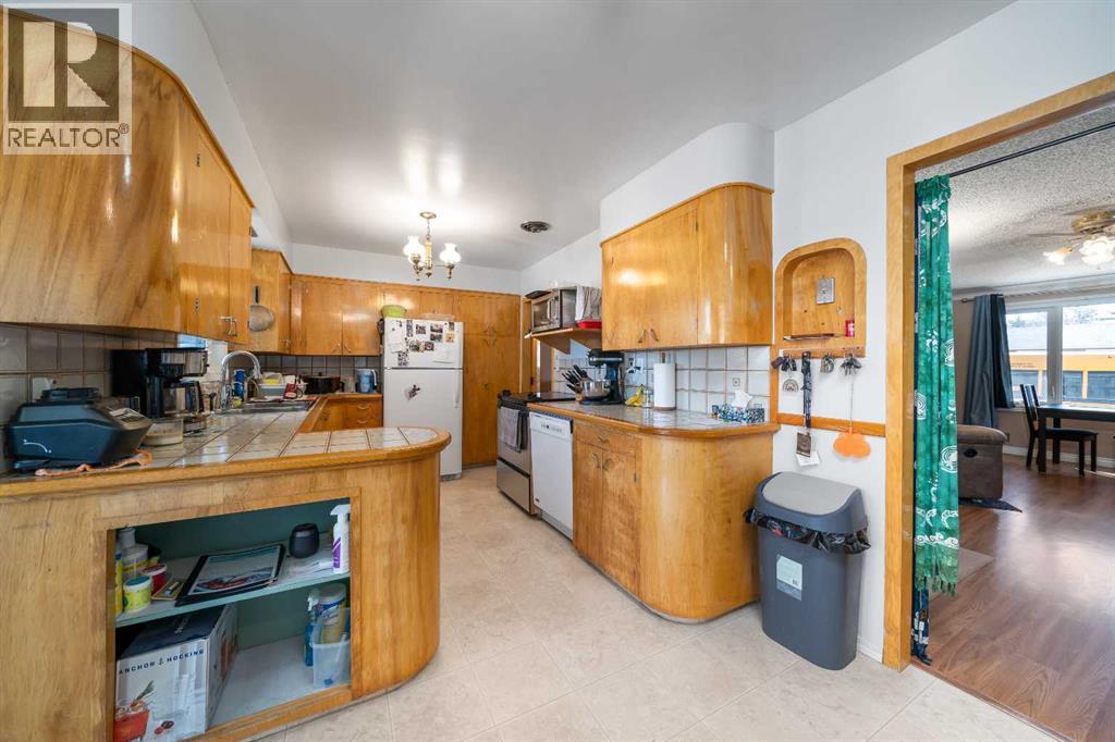 202 3 Avenue E, Bow Island, Alberta  T0K 0G0 - Photo 8 - A2303177