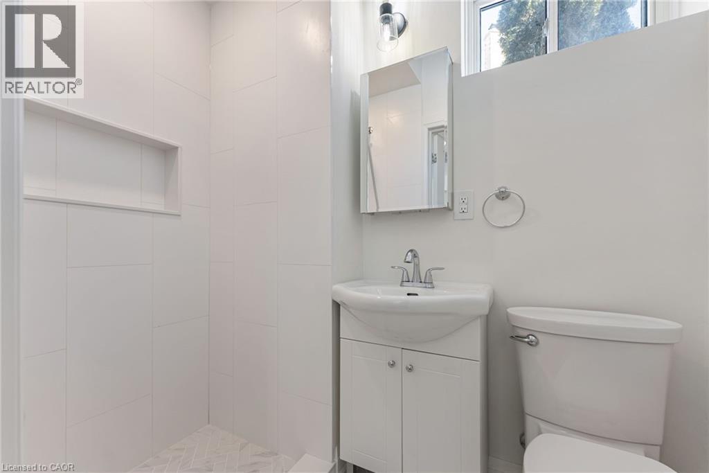 16 Bosna Court, Hamilton, Ontario  L8T 4T6 - Photo 46 - 40808474