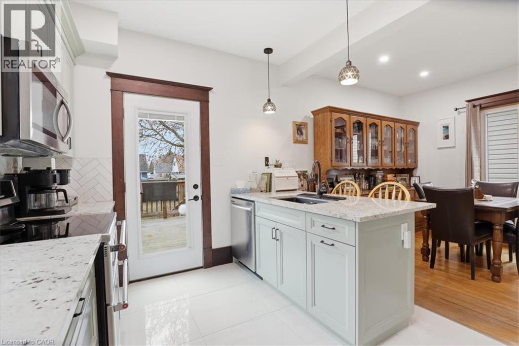 608 Ontario Street, Stratford, Ontario  N5A 3J5 - Photo 11 - 40822672