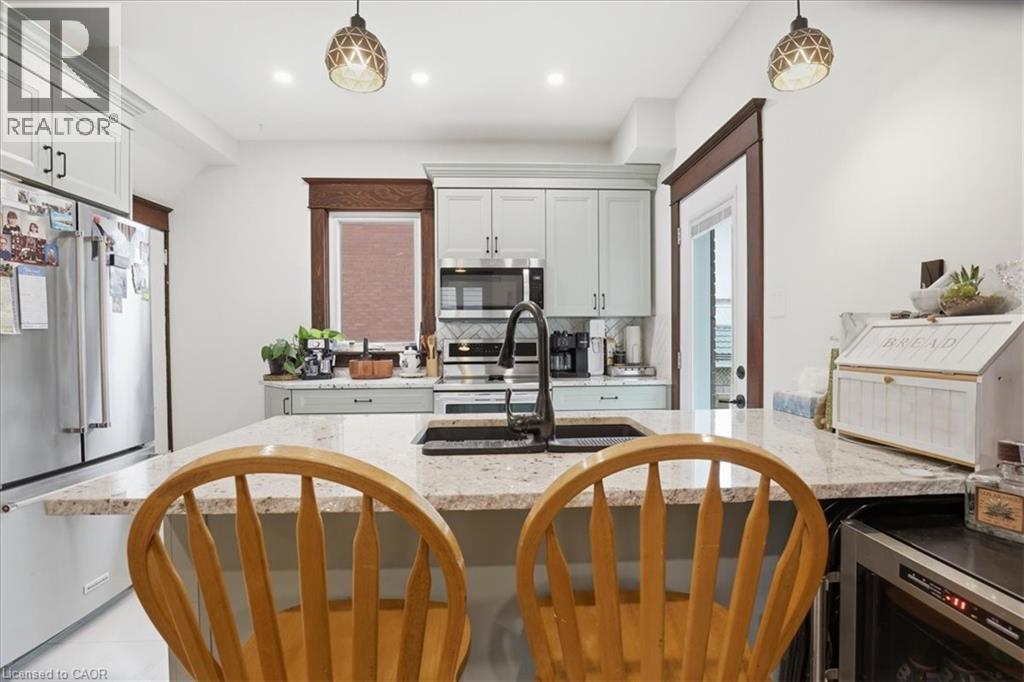 608 Ontario Street, Stratford, Ontario  N5A 3J5 - Photo 9 - 40822672