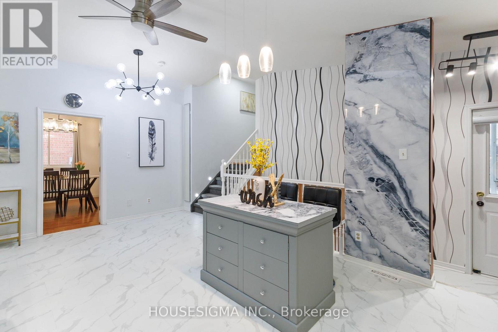 Photo 16 of 28 for 220 Killarney Grove