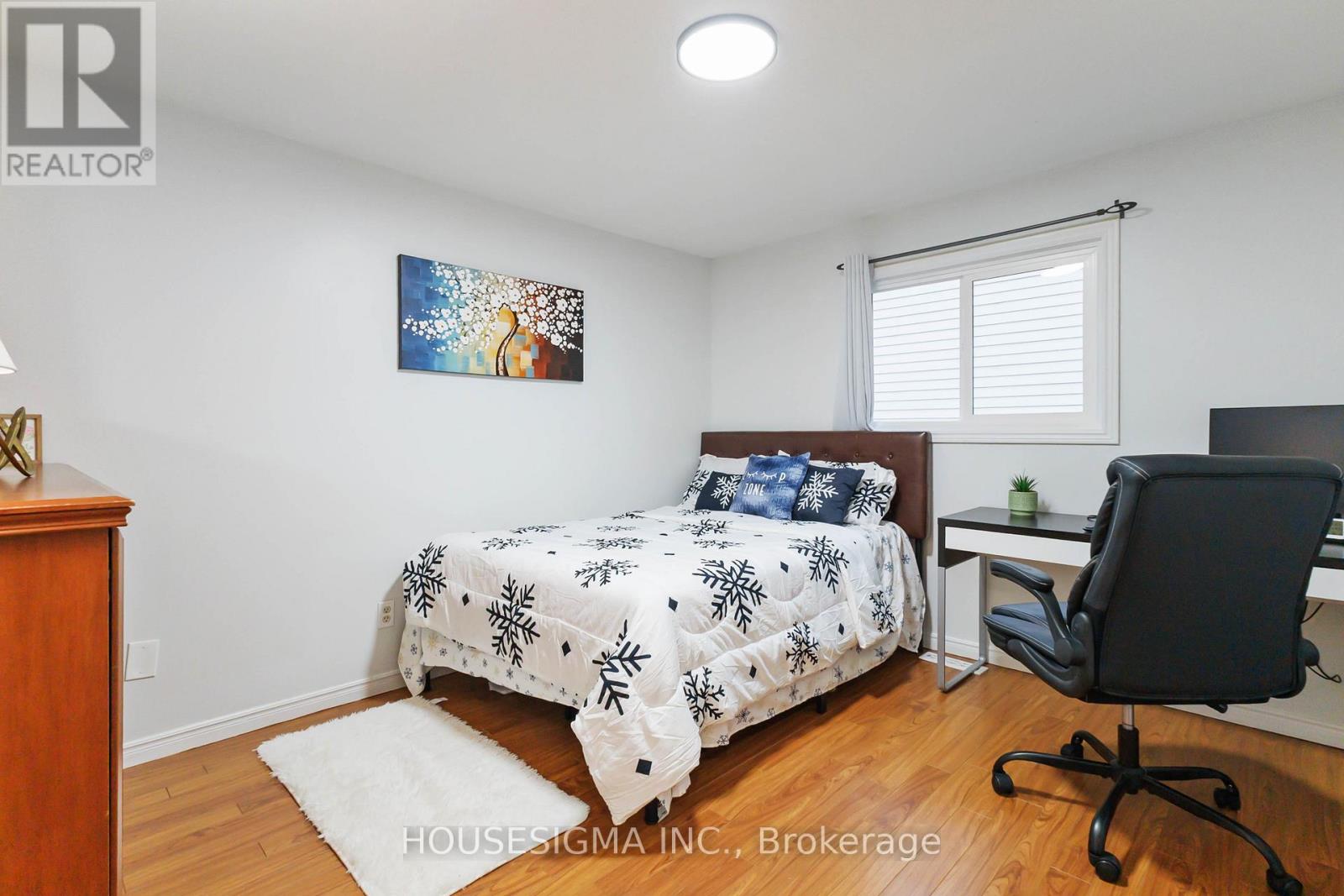 Photo 19 of 28 for 220 Killarney Grove