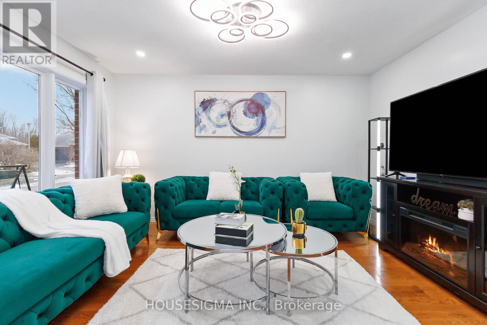 Photo 5 of 28 for 220 Killarney Grove