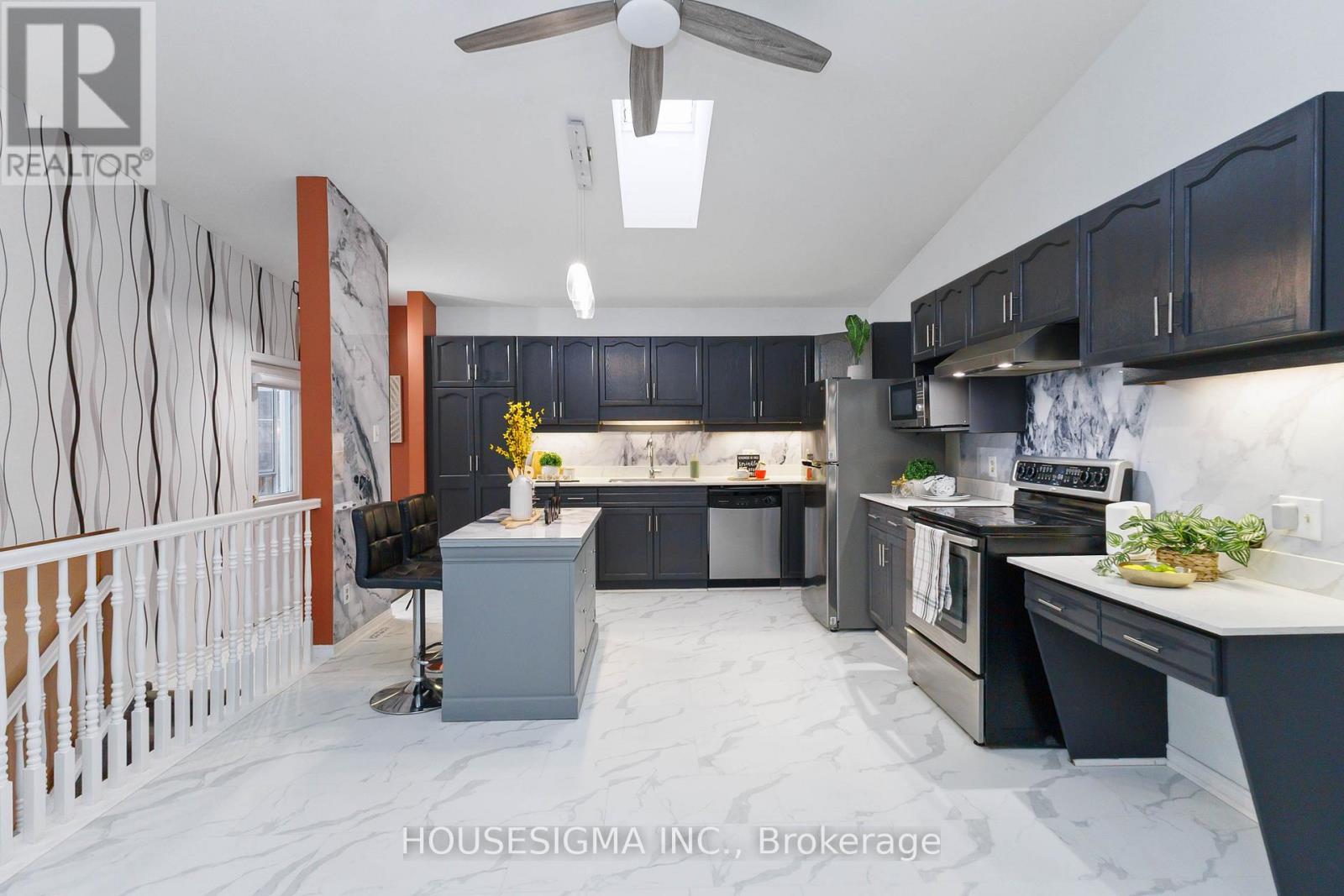 Photo 9 of 28 for 220 Killarney Grove