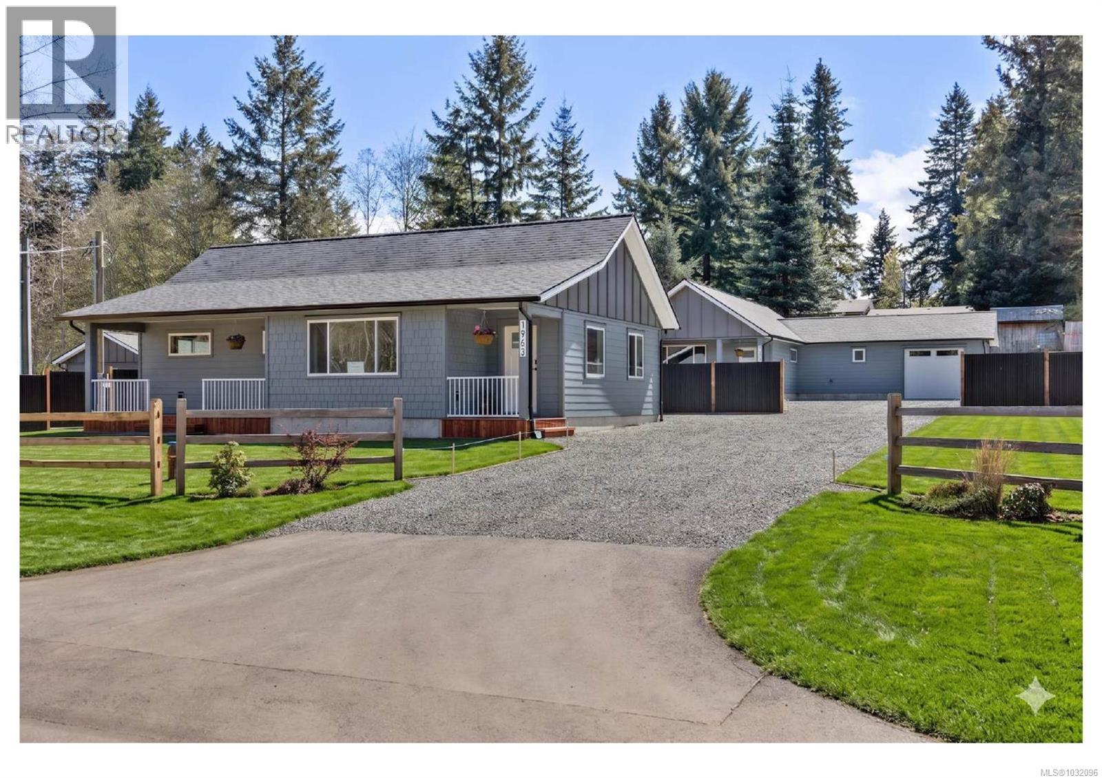 1963 Wilfred Rd, Black Creek, British Columbia