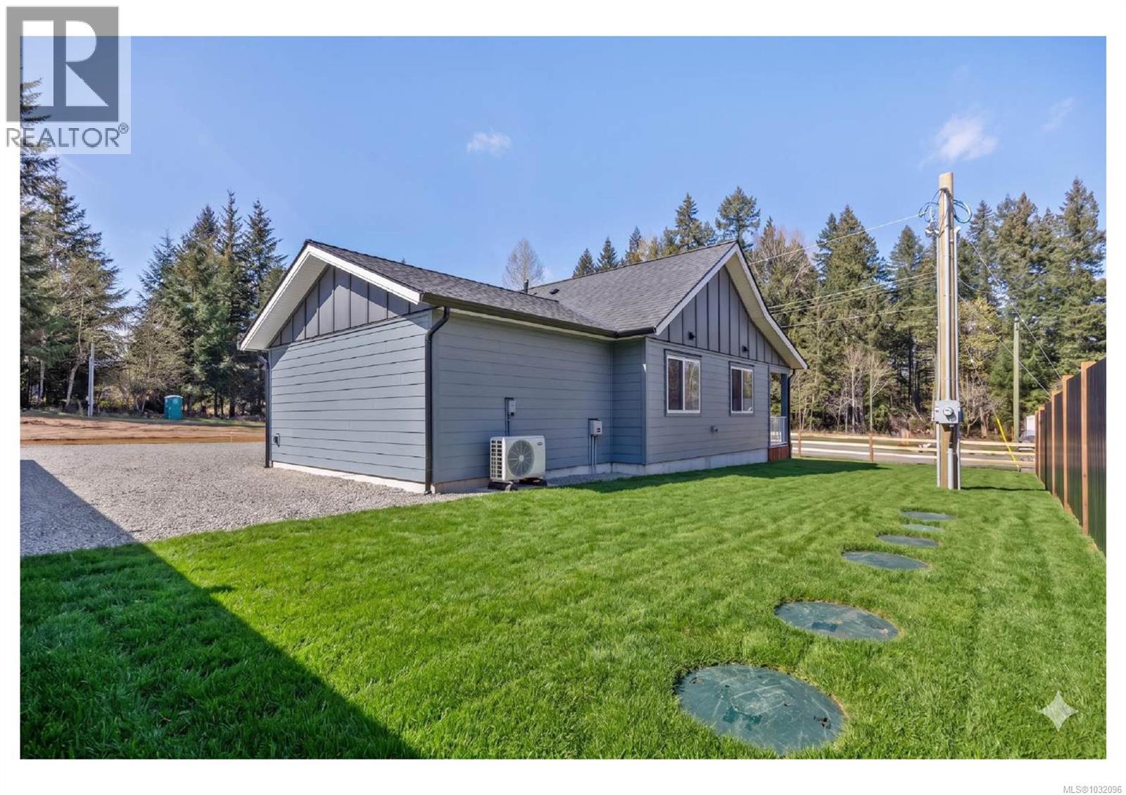 1963 Wilfred Rd, Black Creek, British Columbia  V9J 1J8 - Photo 4 - 1032096