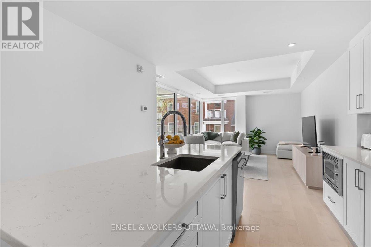 201 - 11 Galt Street, Ottawa, Ontario  K1S 4R2 - Photo 4 - X13023816