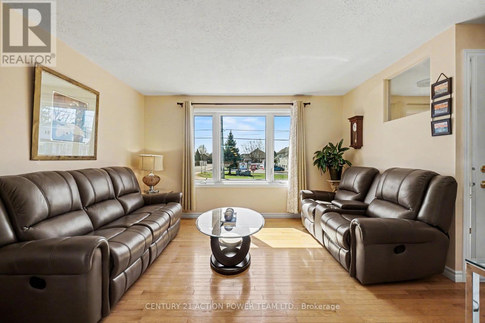 728 St Isidore Route, Casselman, Ontario  K0A 1M0 - Photo 4 - X13023854