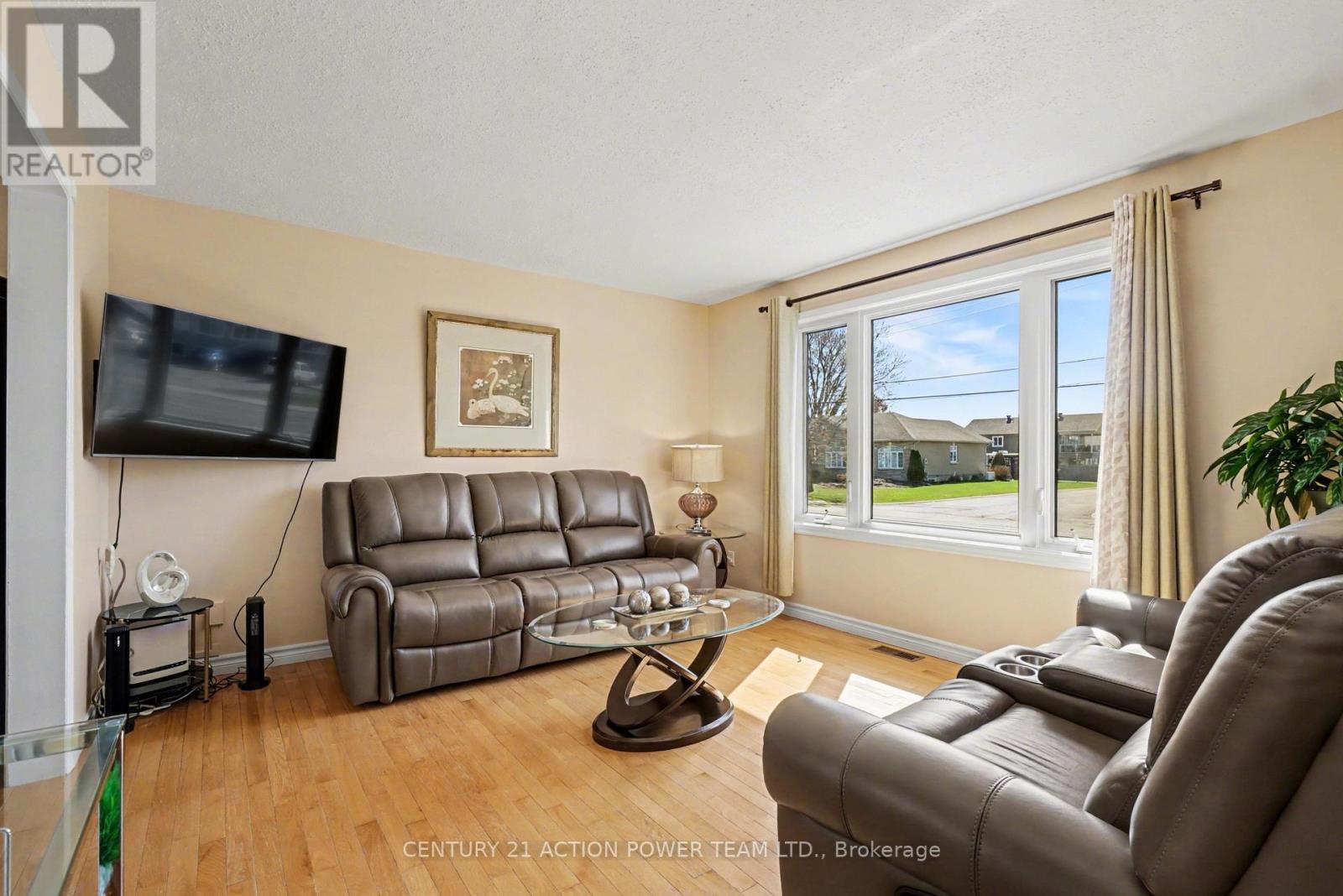 728 St Isidore Route, Casselman, Ontario  K0A 1M0 - Photo 7 - X13023854