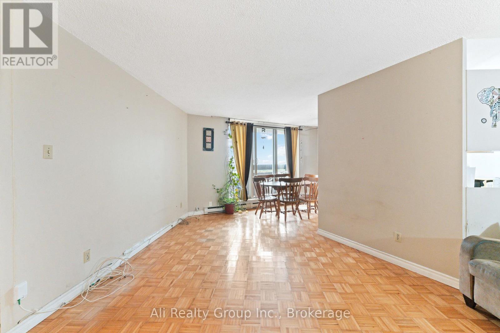 1218 - 2020 Jasmine Crescent, Ottawa, Ontario  K1J 8K5 - Photo 6 - X13023896