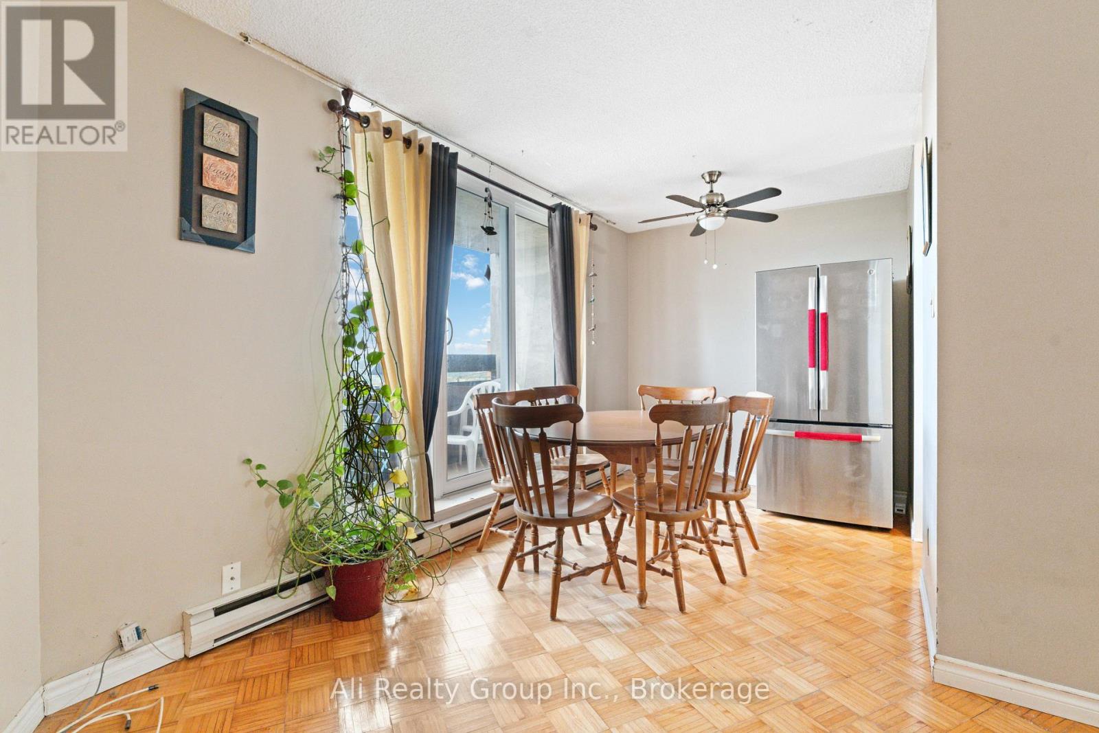 1218 - 2020 Jasmine Crescent, Ottawa, Ontario  K1J 8K5 - Photo 7 - X13023896