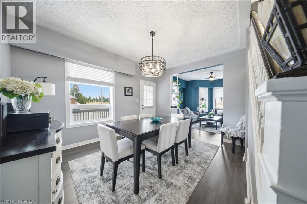 8 Carlyle Street, Brantford, Ontario  N3T 2C1 - Photo 3 - 40822566