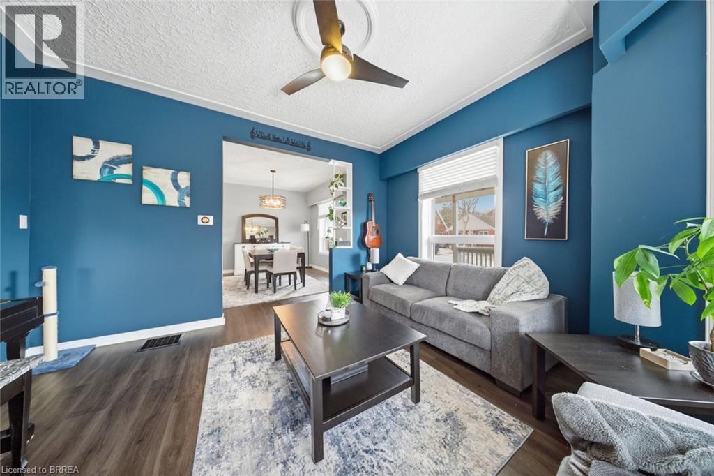 8 Carlyle Street, Brantford, Ontario  N3T 2C1 - Photo 7 - 40822566