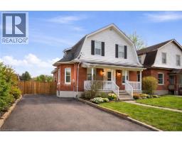 8 CARLYLE Street, Brantford, Ontario