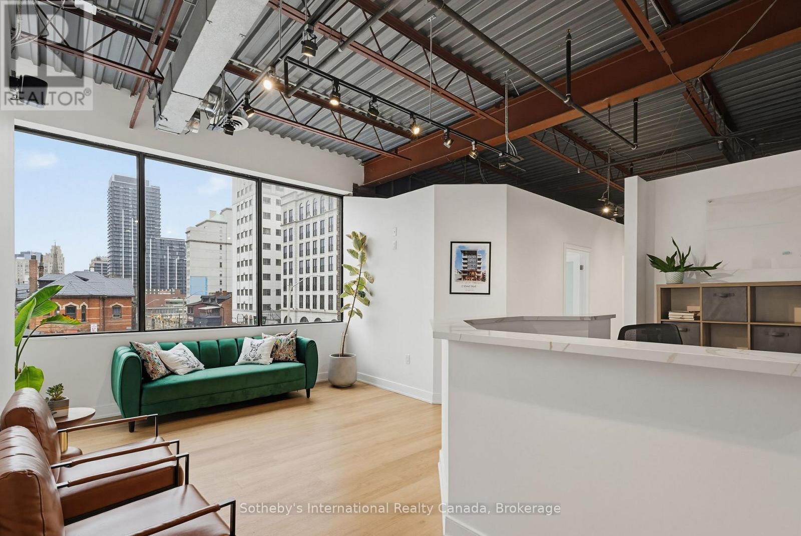 201-202 - 180 James Street S, Hamilton, Ontario  L8P 4V1 - Photo 2 - X13023812