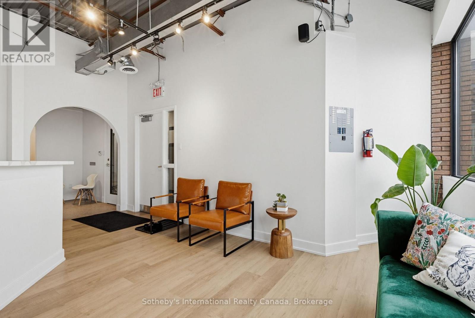 201-202 - 180 James Street S, Hamilton, Ontario  L8P 4V1 - Photo 3 - X13023812