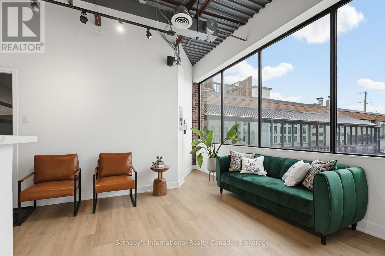 201-202 - 180 James Street S, Hamilton, Ontario  L8P 4V1 - Photo 4 - X13023812