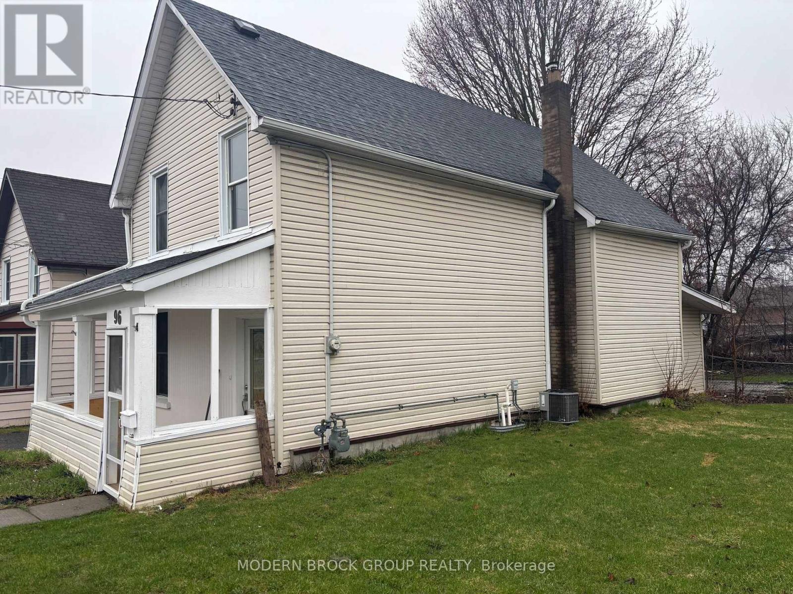 96 Brock Street, Brockville, Ontario  K6V 4G1 - Photo 2 - X12846620