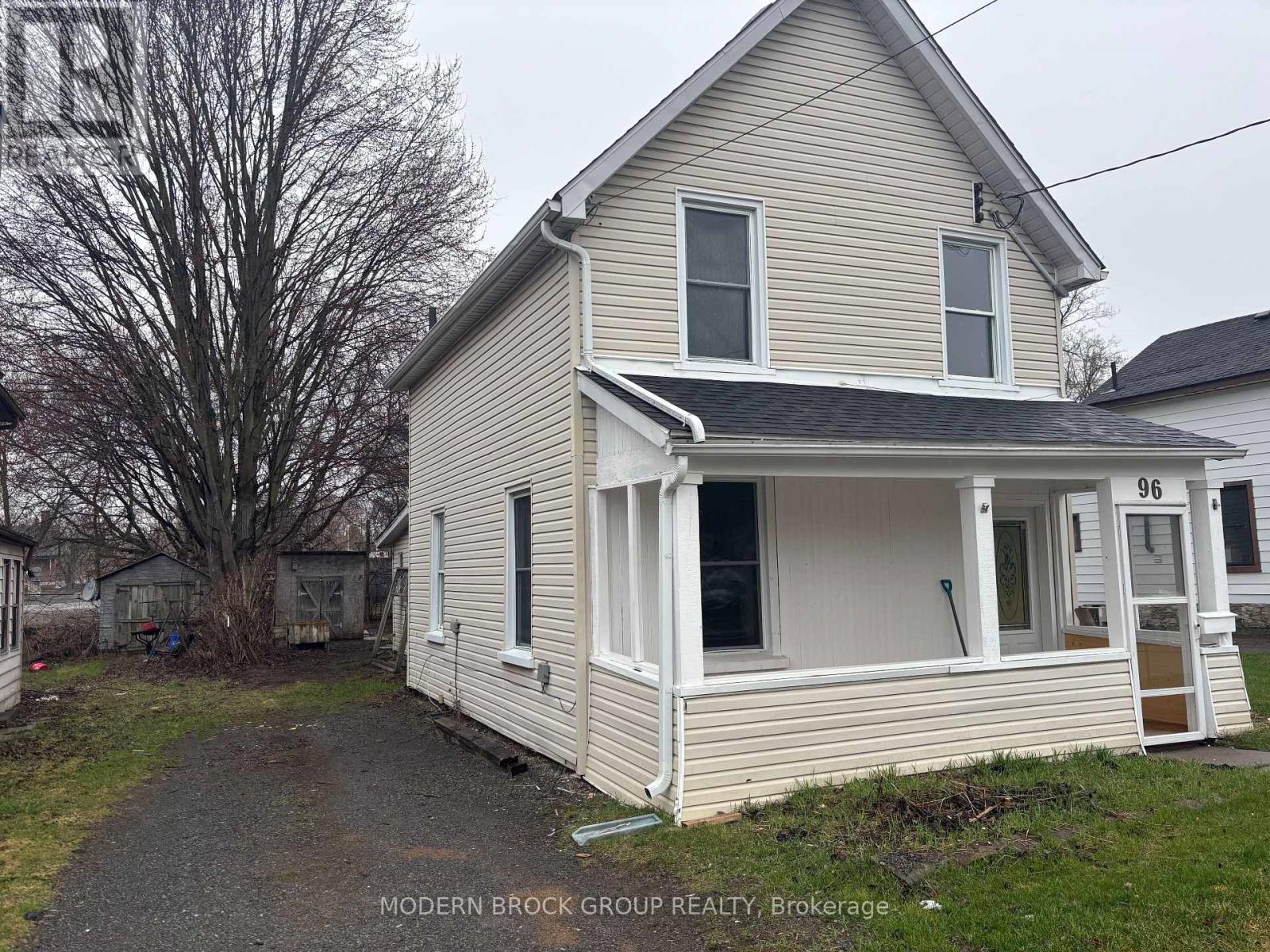 96 Brock Street, Brockville, Ontario  K6V 4G1 - Photo 3 - X12846620