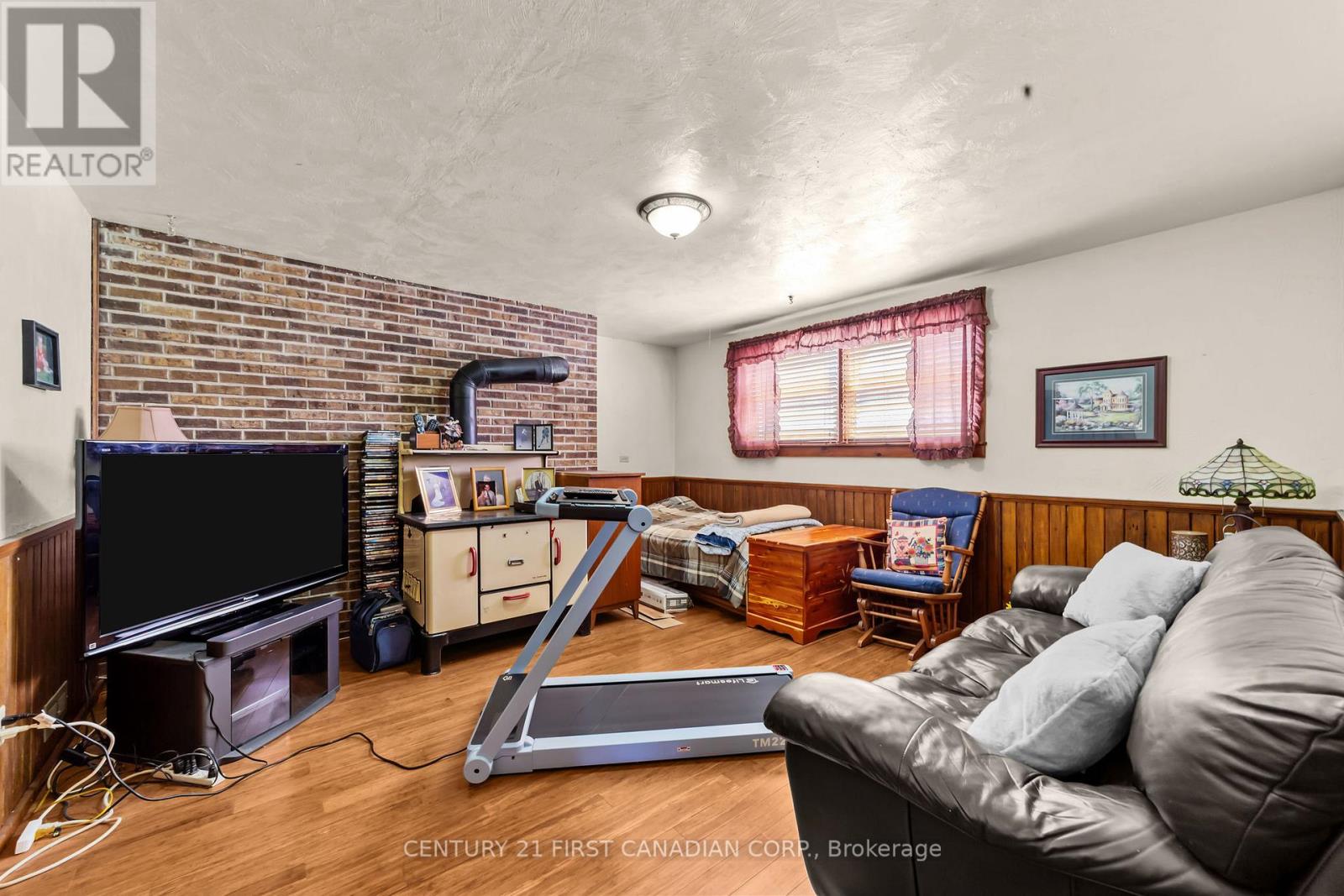 180 Church Street, North Middlesex, Ontario  N0M 1A0 - Photo 30 - X13011536