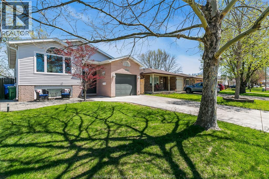 3080 Loebach Drive, Windsor, Ontario  N8T 3M8 - Photo 3 - 26008696