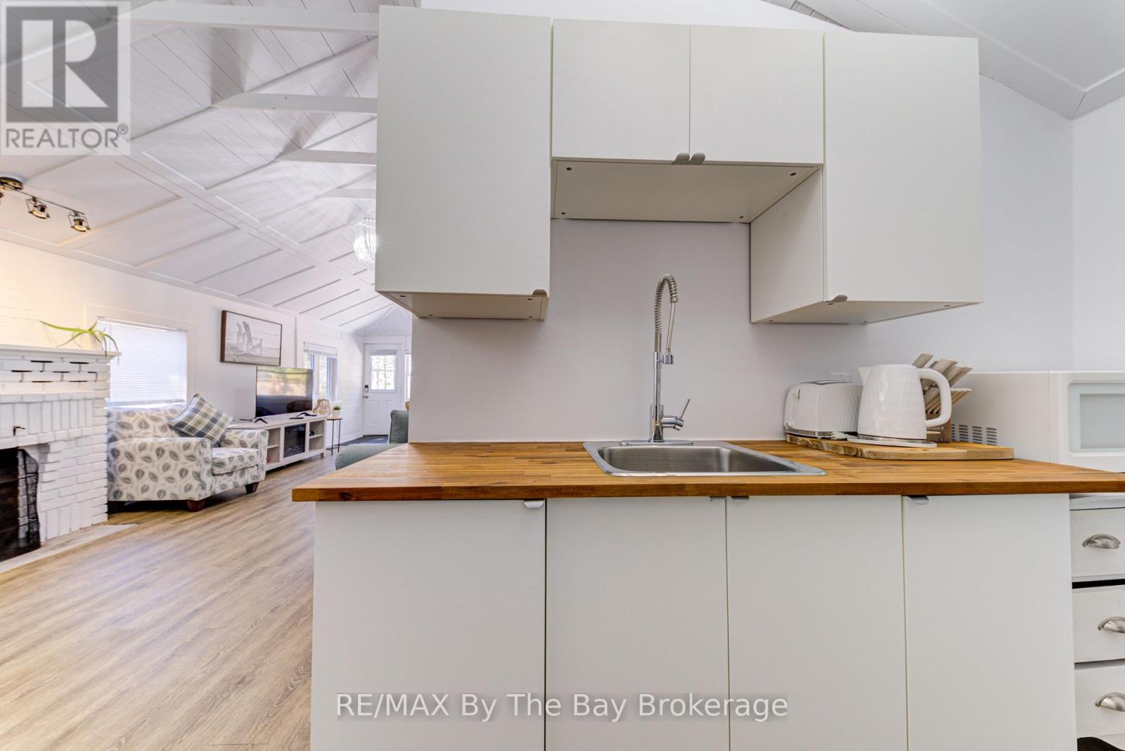 278 Coastline Drive, Wasaga Beach, Ontario  L9Z 2M4 - Photo 13 - S13023834