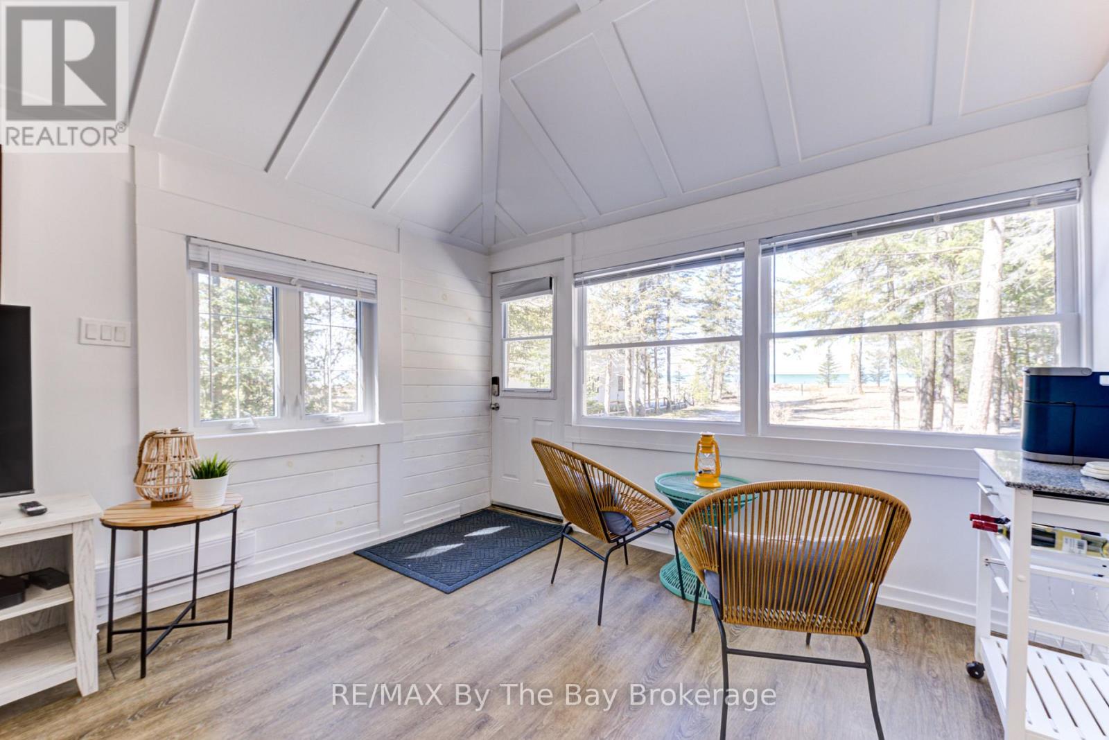 278 Coastline Drive, Wasaga Beach, Ontario  L9Z 2M4 - Photo 7 - S13023834