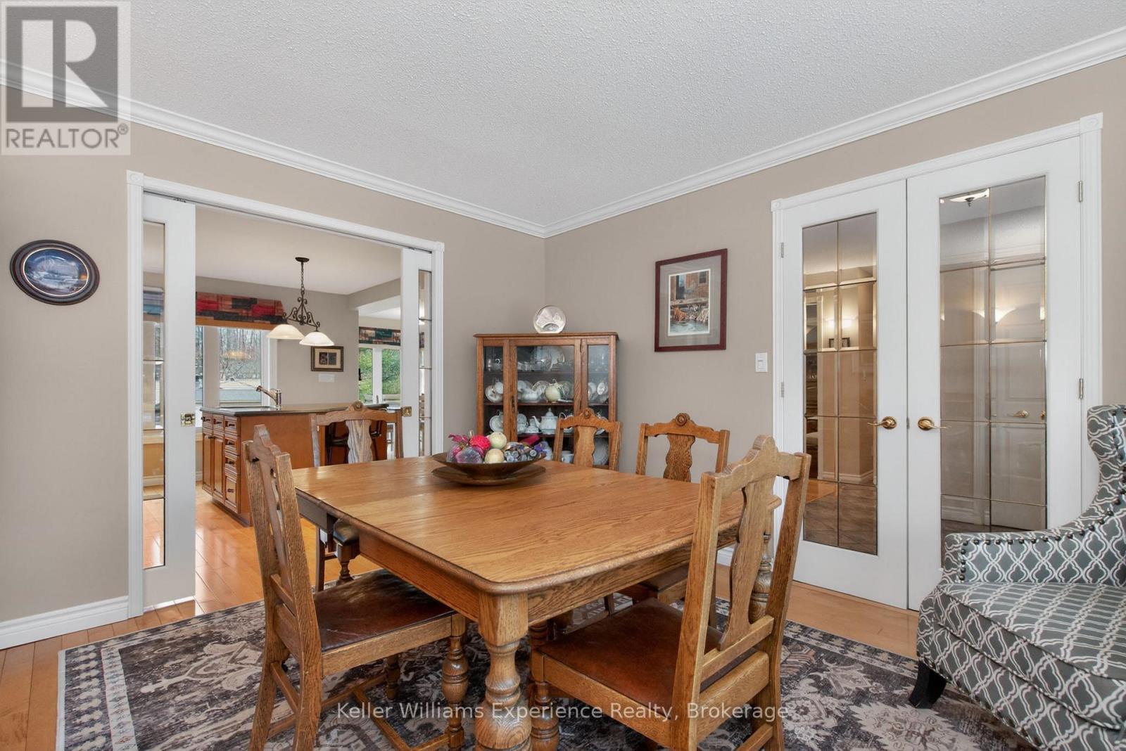 27 Rosewood Avenue, Springwater (Midhurst), Ontario  L0L 1X0 - Photo 12 - S13023902