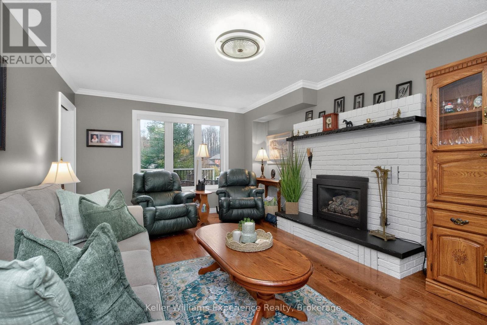 27 Rosewood Avenue, Springwater (Midhurst), Ontario  L0L 1X0 - Photo 16 - S13023902