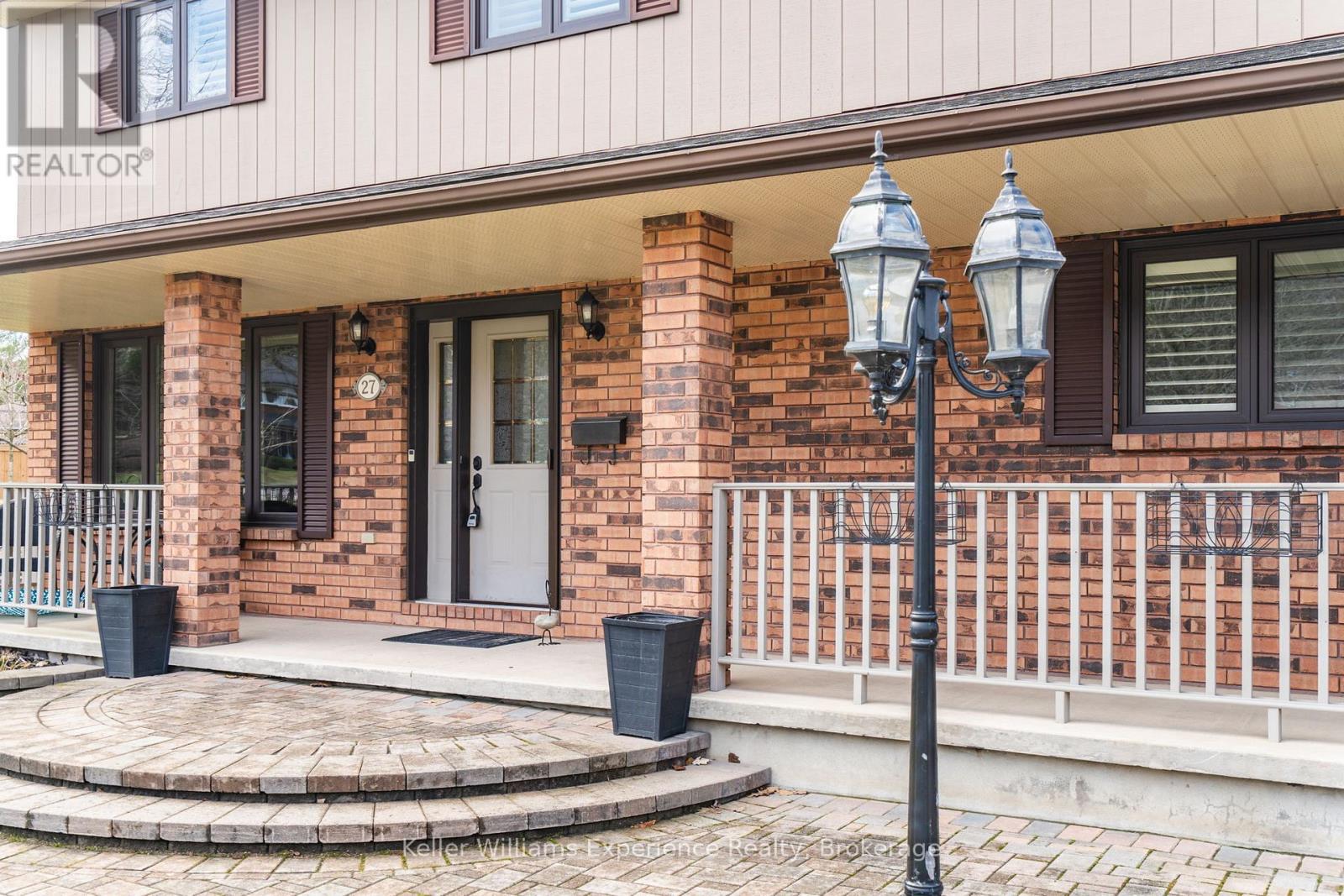 27 Rosewood Avenue, Springwater (Midhurst), Ontario  L0L 1X0 - Photo 3 - S13023902