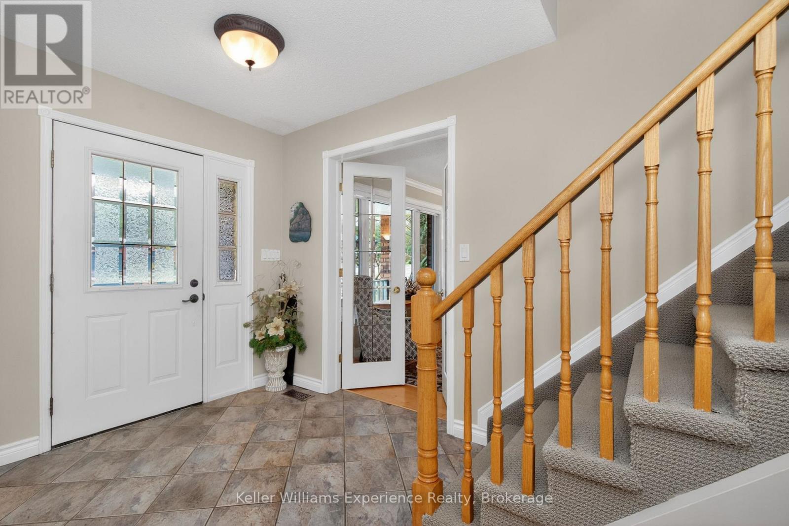 27 Rosewood Avenue, Springwater (Midhurst), Ontario  L0L 1X0 - Photo 6 - S13023902