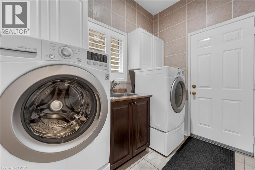 2141 Woodgate Drive, Oakville, Ontario  L6M 4E1 - Photo 12 - 40821873