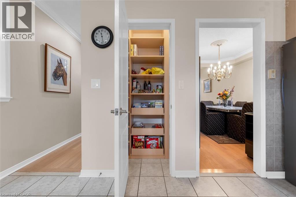 2141 Woodgate Drive, Oakville, Ontario  L6M 4E1 - Photo 8 - 40821873