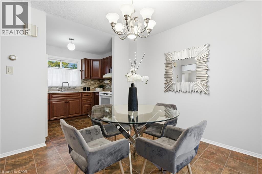 28 Bacall Crescent, Hamilton, Ontario  L8T 4W9 - Photo 6 - 40813809