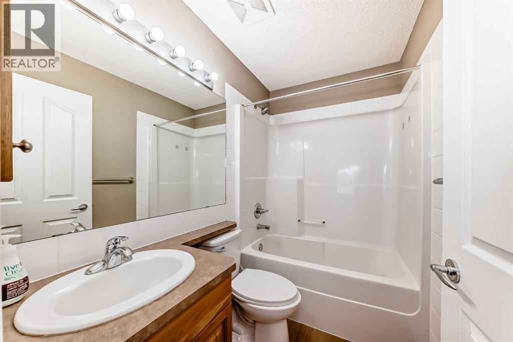141 Somerglen Way Sw, Calgary, Alberta  T2Y 4B2 - Photo 21 - A2303715