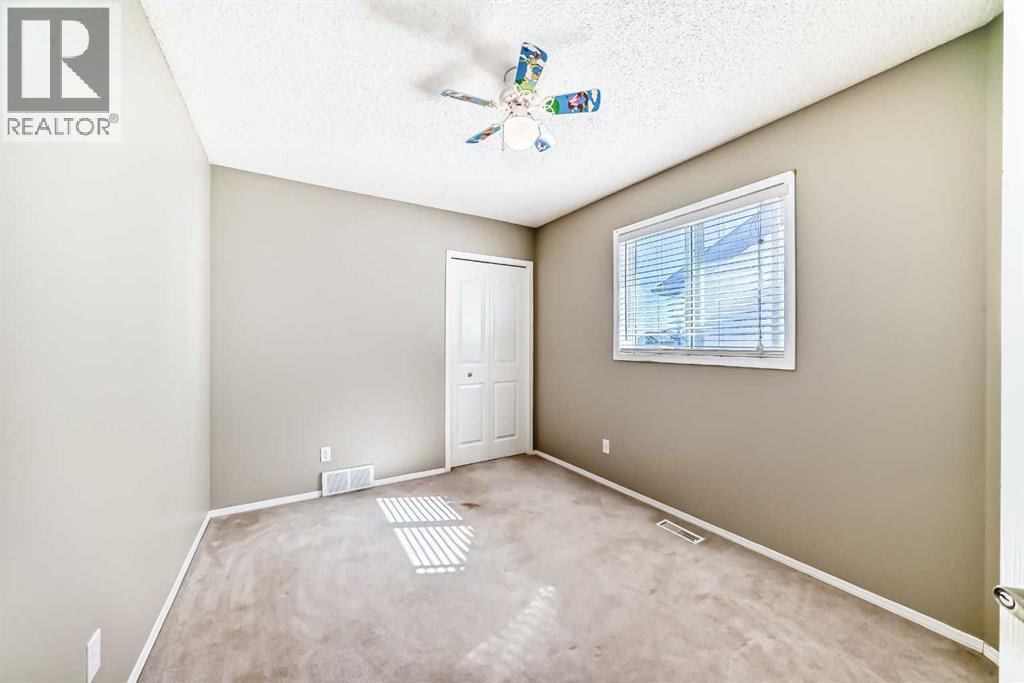 141 Somerglen Way Sw, Calgary, Alberta  T2Y 4B2 - Photo 19 - A2303715