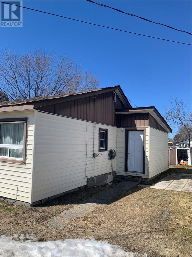 344-346 Secord, Espanola, Ontario  P5E 1J6 - Photo 17 - 2127225