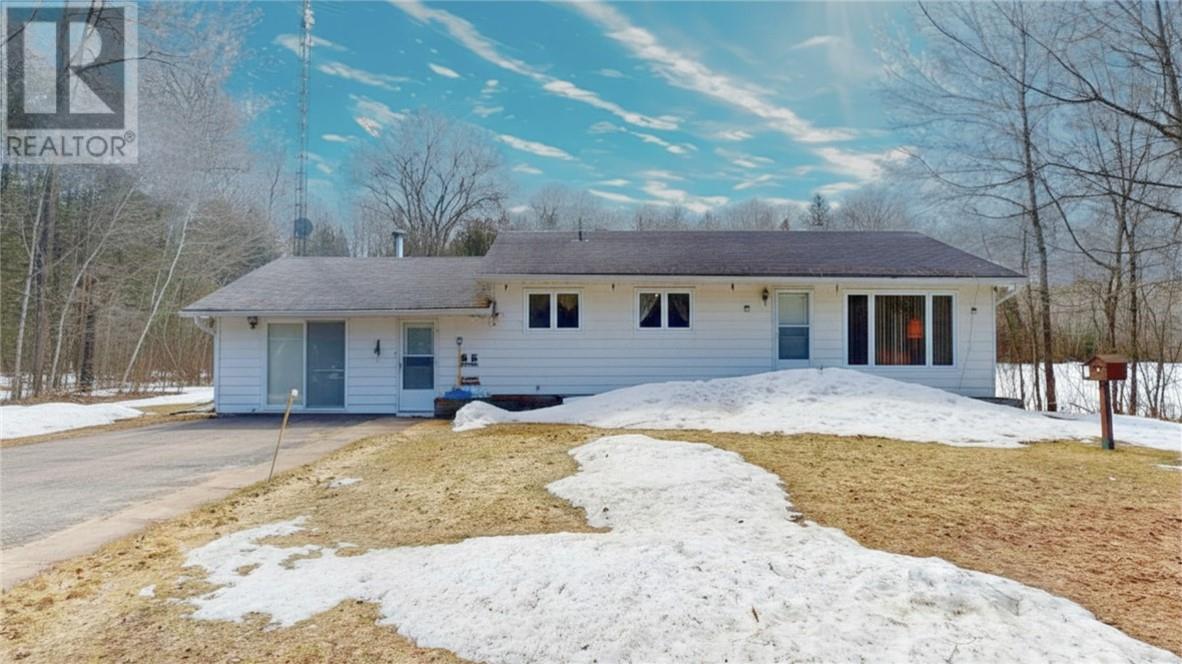 15905 Hwy 540, Evansville, Ontario  P0P 1E0 - Photo 1 - 2127152