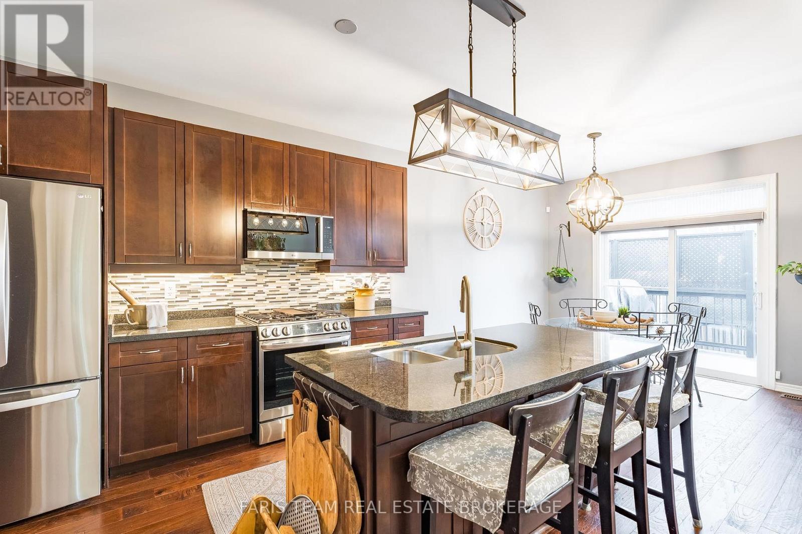 64 Milligan Street, Bradford West Gwillimbury (Bradford), Ontario  L3Z 0A5 - Photo 4 - N13023764