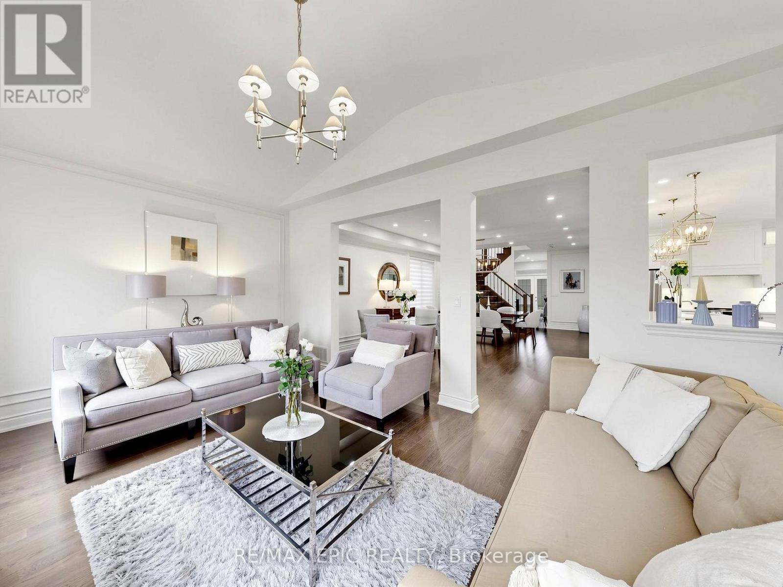 122 Scarlet Way, Bradford West Gwillimbury (Bradford), Ontario  L3Z 4J2 - Photo 4 - N13023774