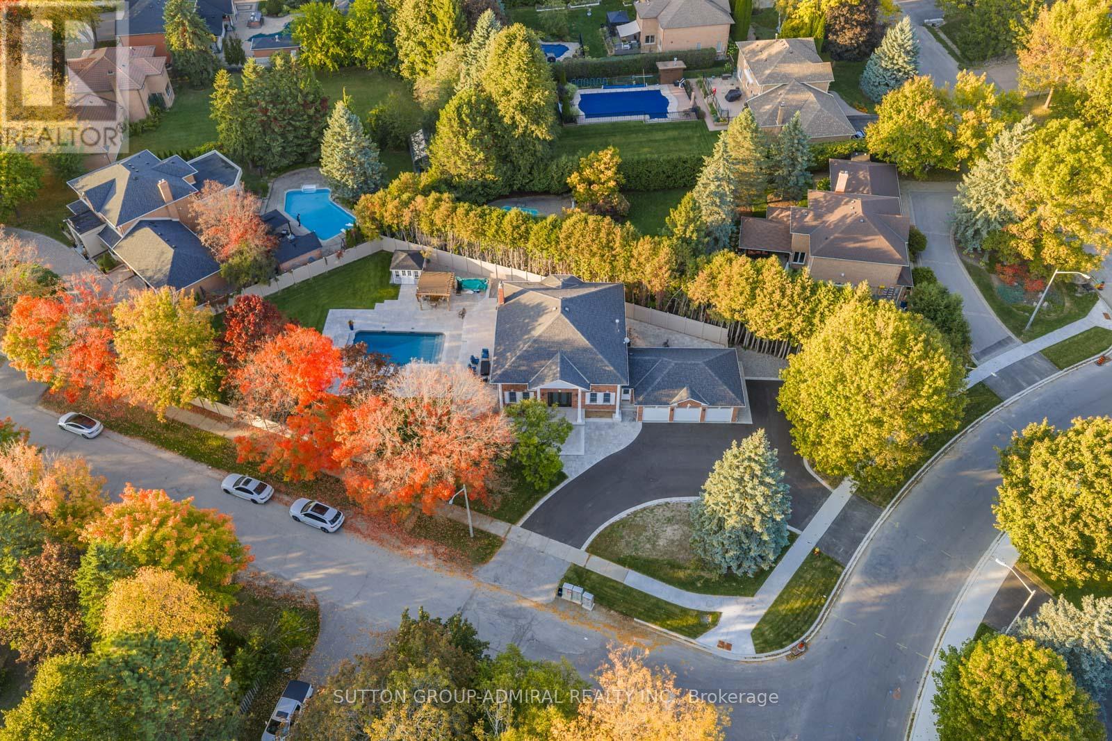 8 Beaufort Hills Road, Richmond Hill, Ontario  L4E 2N5 - Photo 44 - N13023826