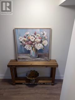 41 Schmeltzer Crescent, Richmond Hill, Ontario  L4E 1K9 - Photo 3 - N13023830