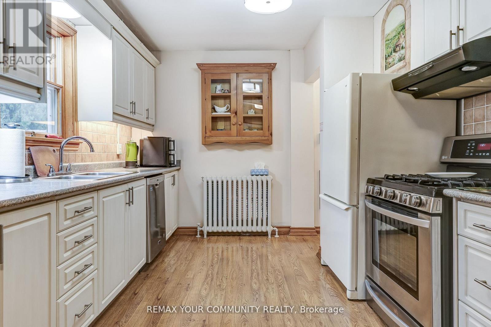 30 Dunning Avenue, Aurora, Ontario  L4G 6H7 - Photo 11 - N13023846