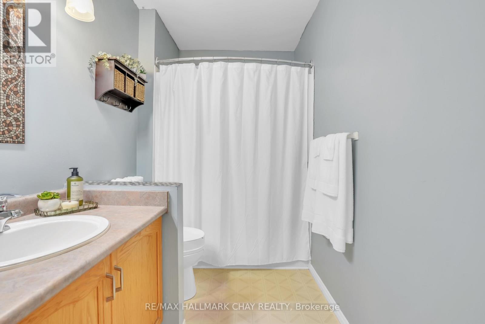 149 Osborne Street, Tay (Victoria Harbour), Ontario  L0K 2A0 - Photo 11 - S13023852