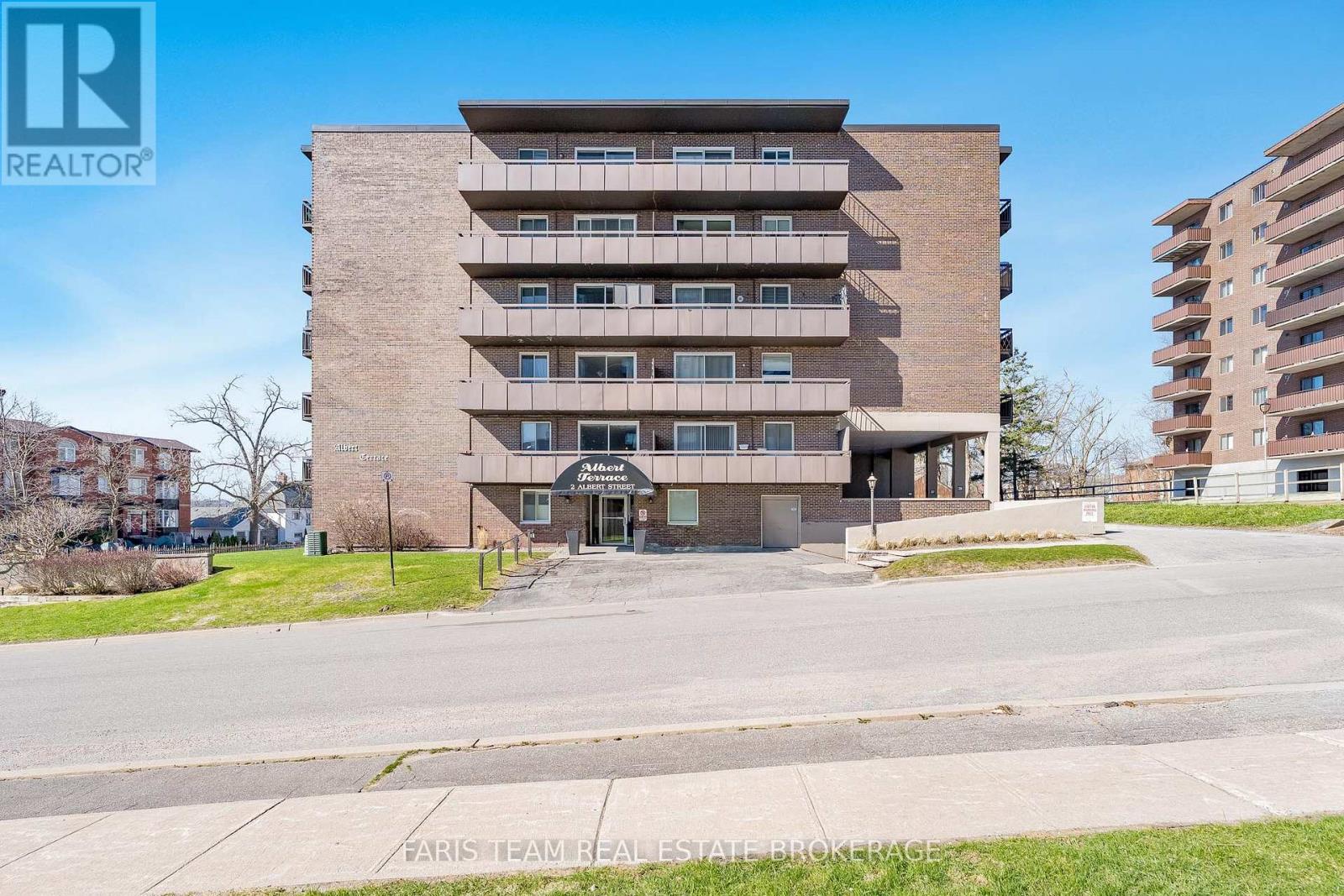 48 - 2 Albert Street, Barrie, Ontario  L4M 3S4 - Photo 2 - S13023904