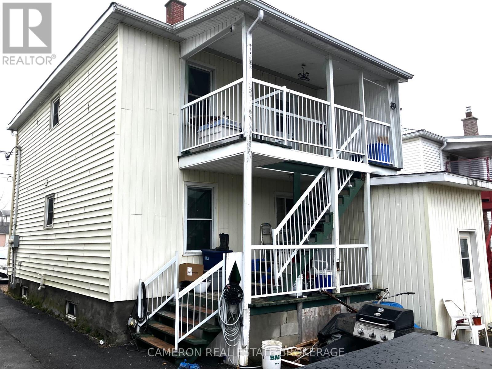 1206-1208 Easton Avenue, Cornwall, Ontario  K6H 1X4 - Photo 2 - X13023778