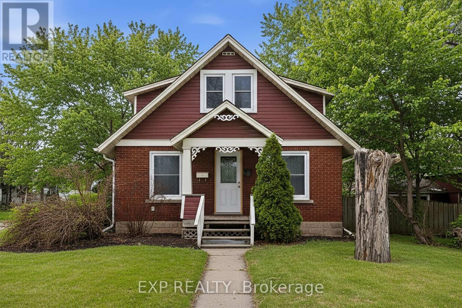 5537 Prince Edward Avenue, Niagara Falls, Ontario  L2G 5H7 - Photo 3 - X12782466